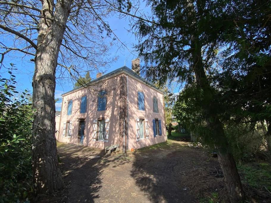 Maison Leocha Sablons-sur-Huisne Екстериор снимка
