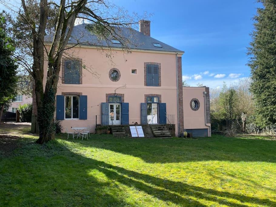 Maison Leocha Sablons-sur-Huisne Екстериор снимка